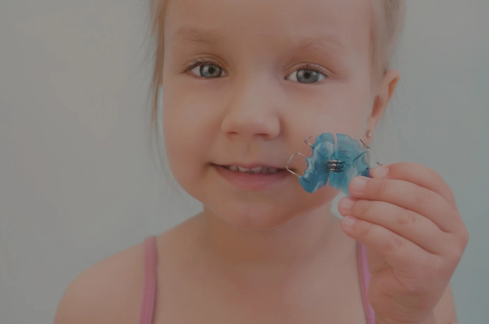 Kivehető gyerekfogszabályozó